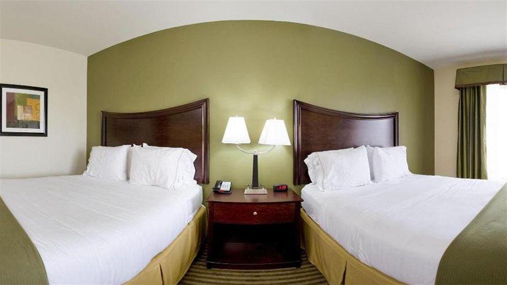 Hotel Express & Biloxi- By Ihg 3*