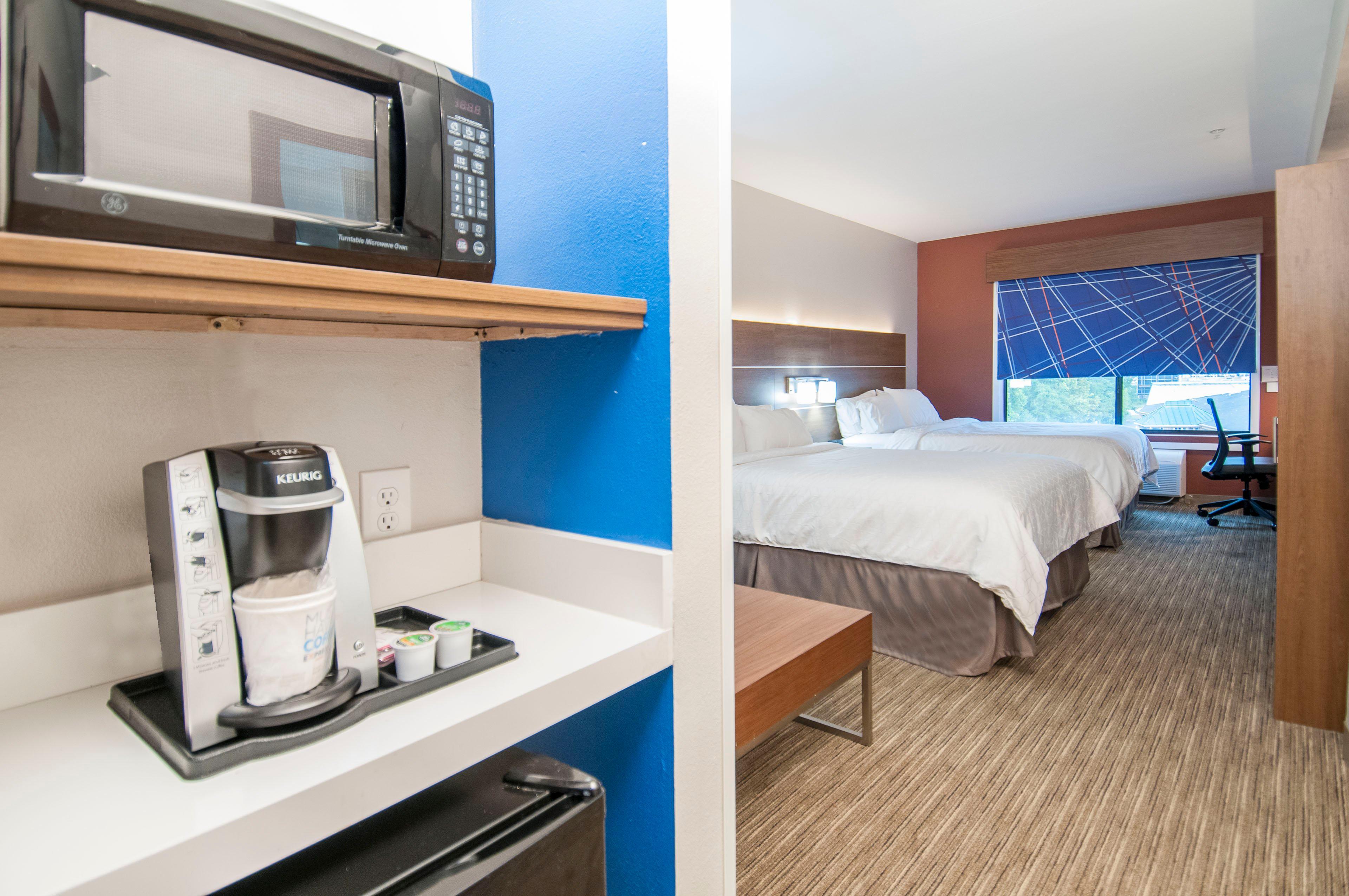 Express & Biloxi- By Ihg 3*