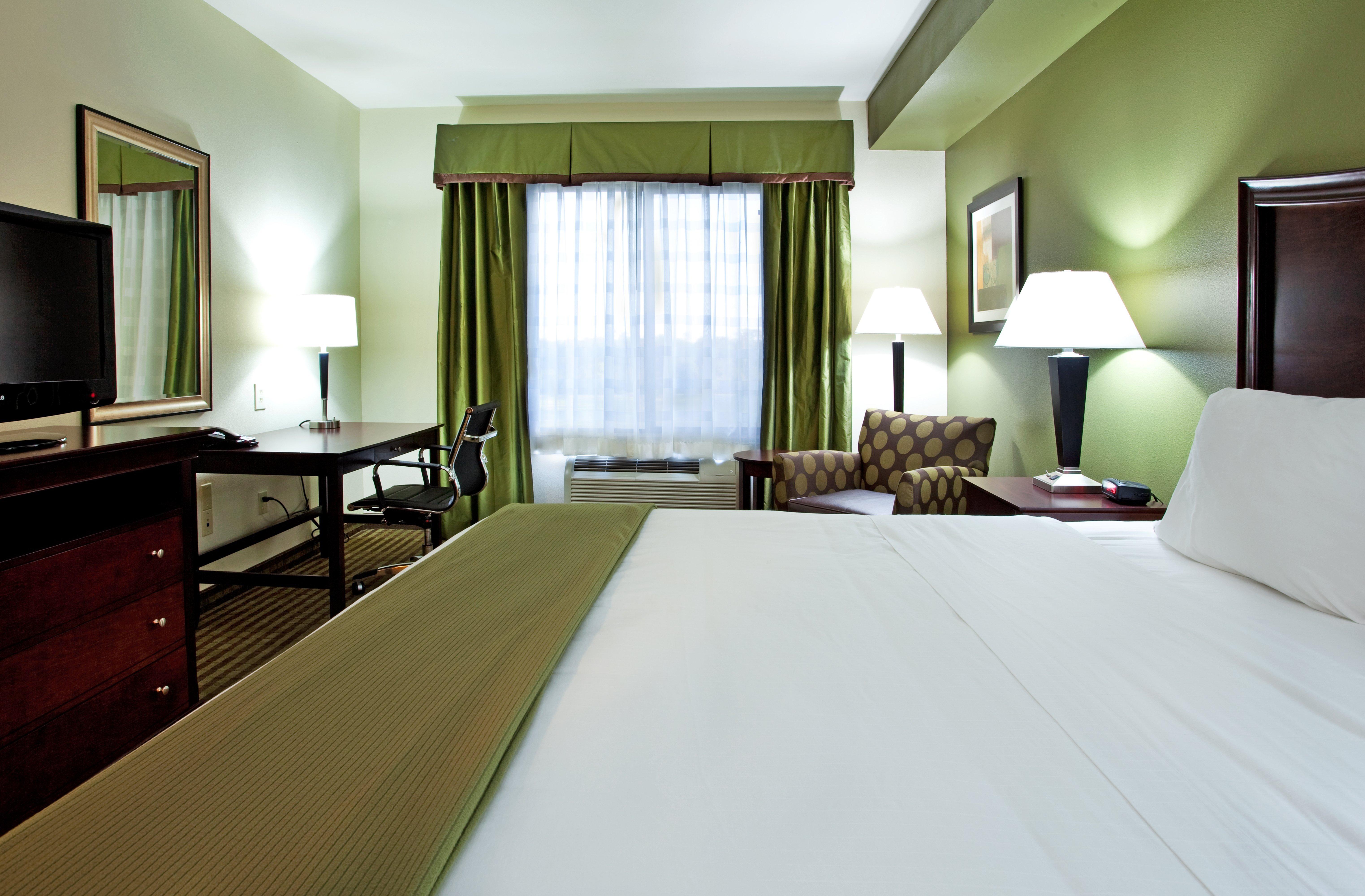 Express & Biloxi- By Ihg Hotel 3*