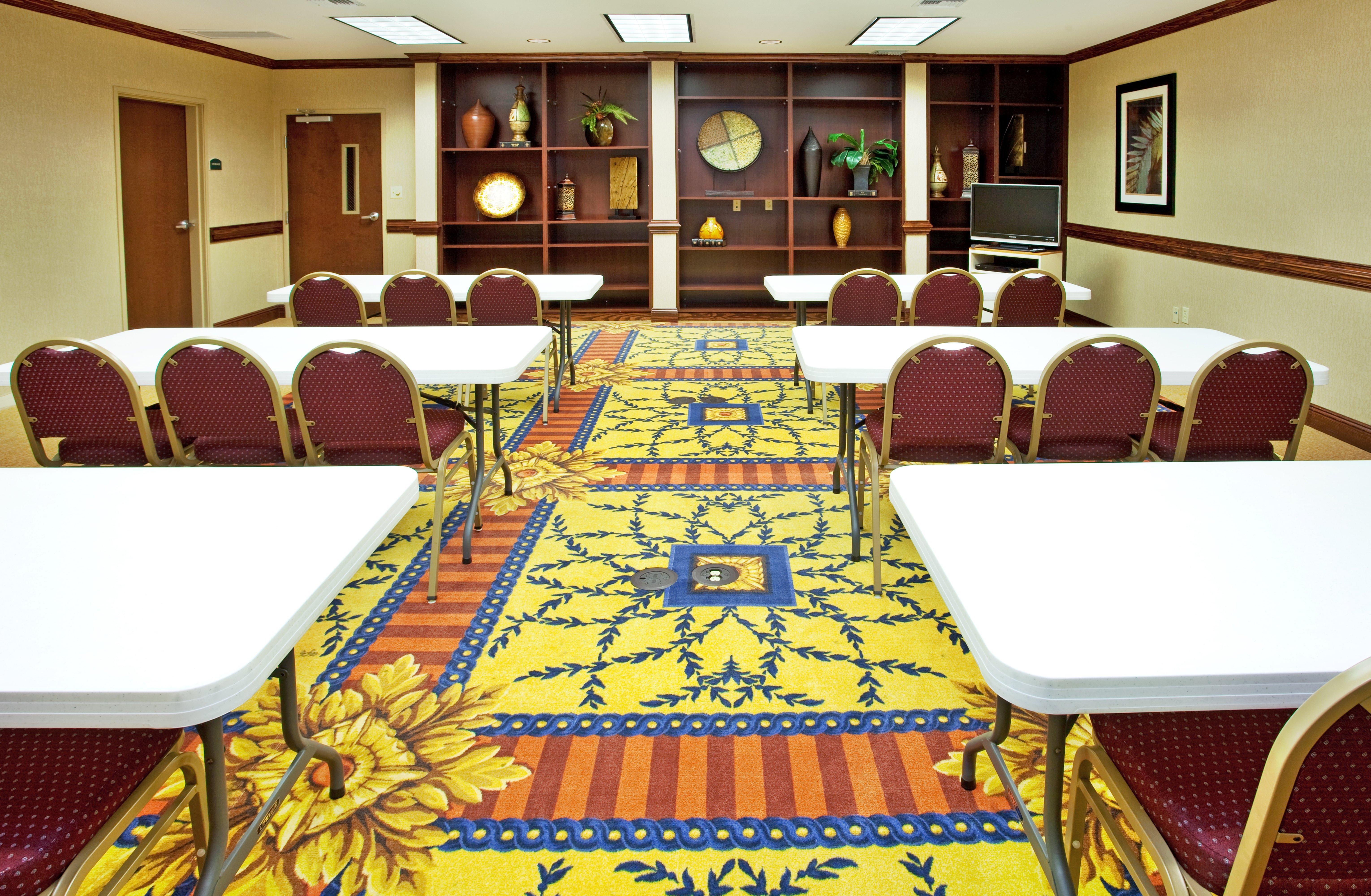 Express & Biloxi- By Ihg Hotel